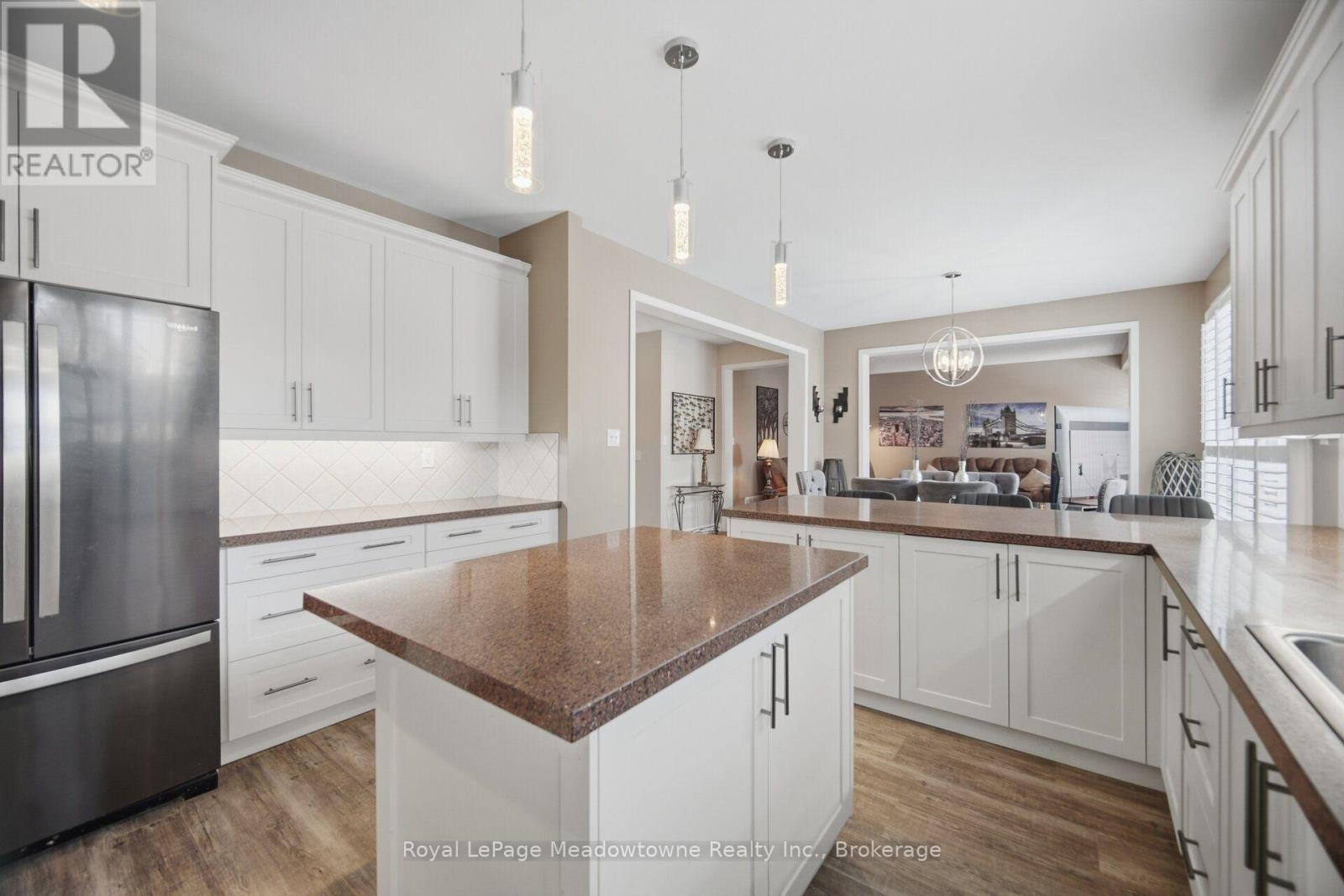 1406 HEARST BOULEVARD - 17
