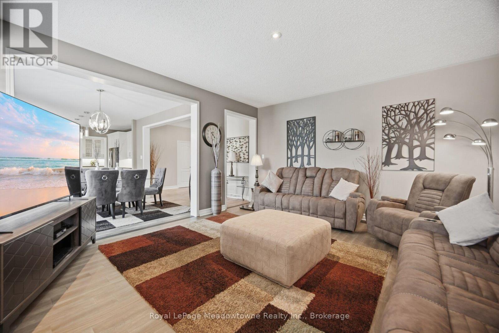 1406 HEARST BOULEVARD - 23