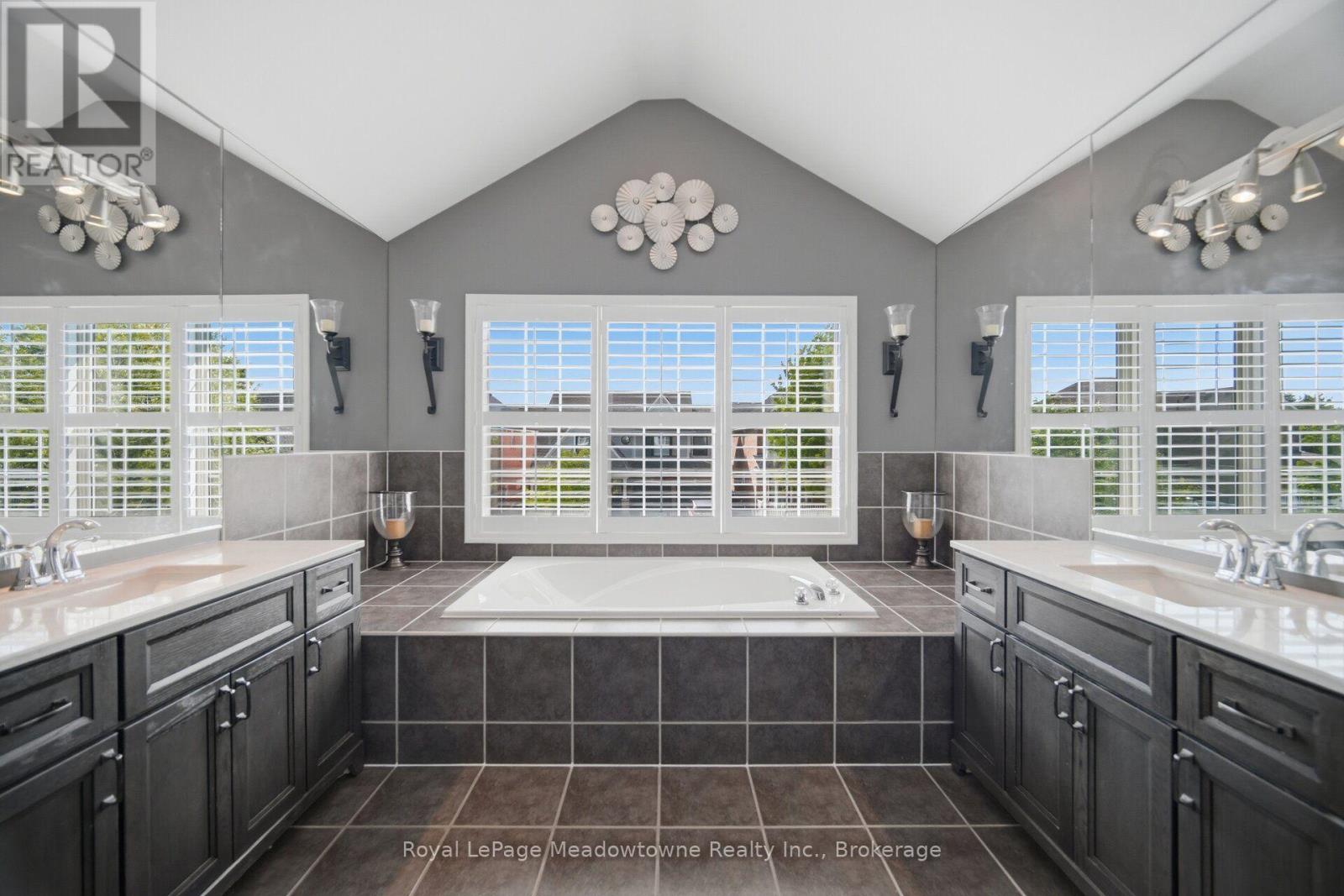 1406 HEARST BOULEVARD - 32