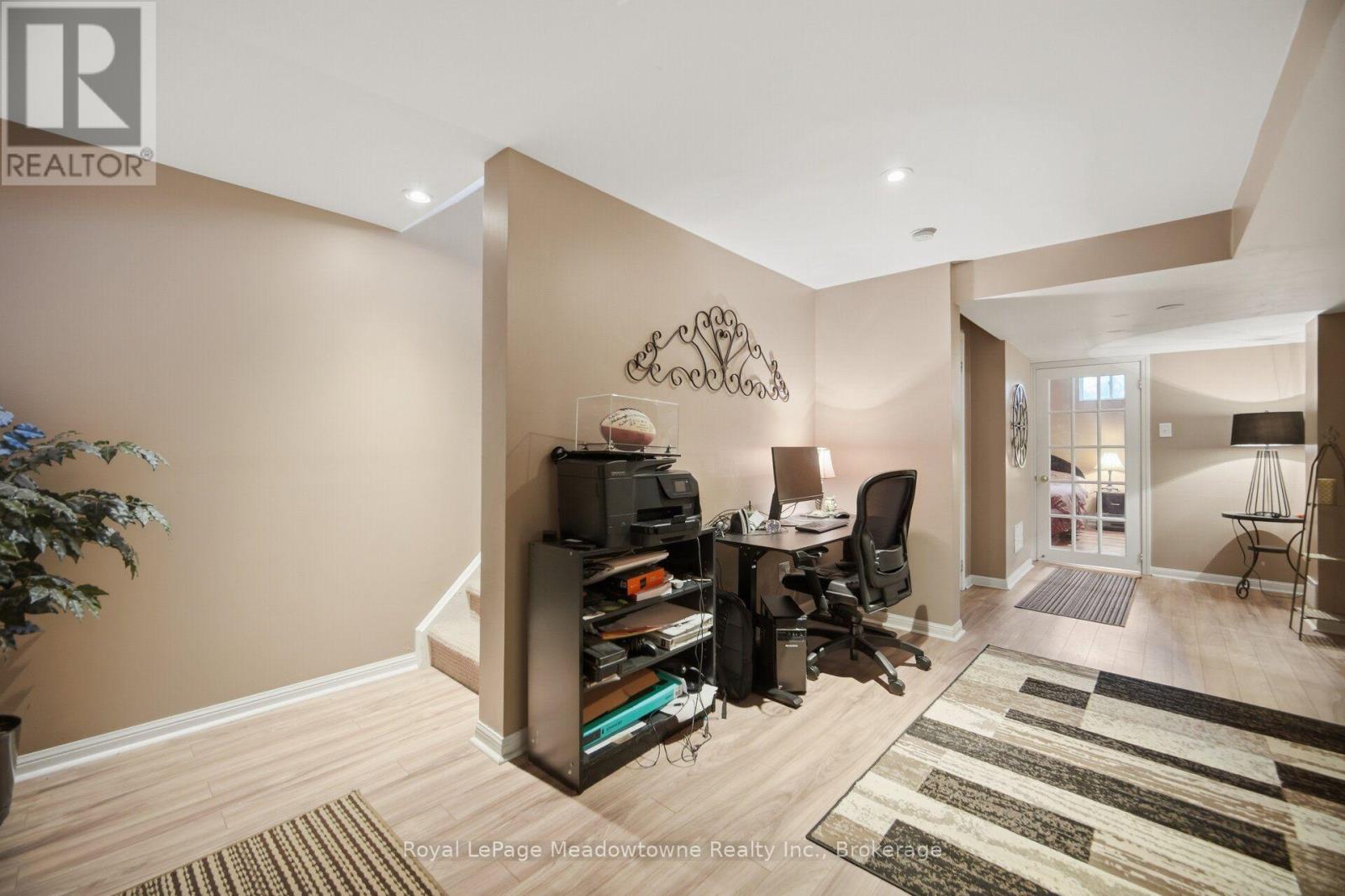 1406 HEARST BOULEVARD - 40