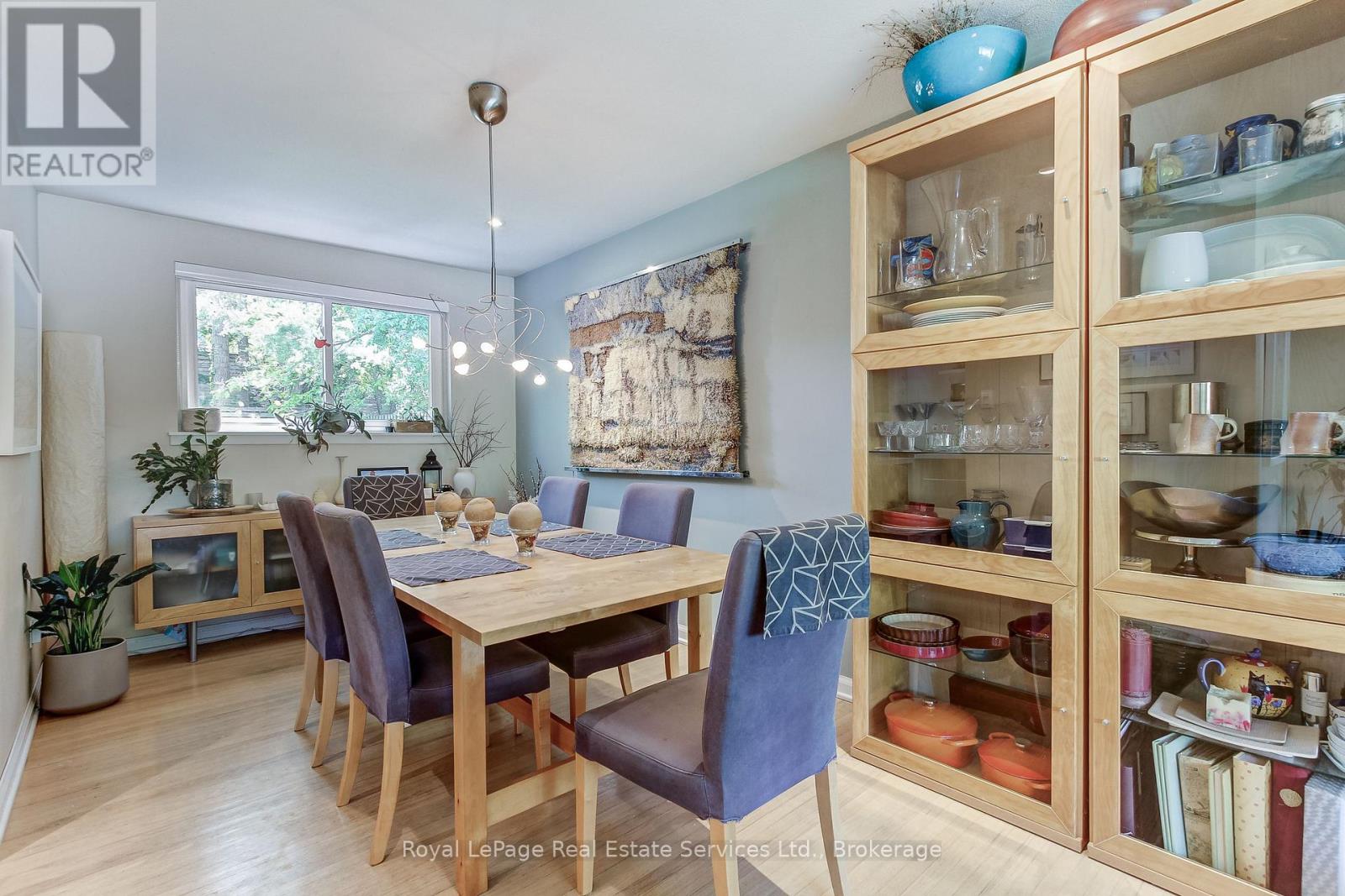 556 TRAFFORD CRESCENT - 10