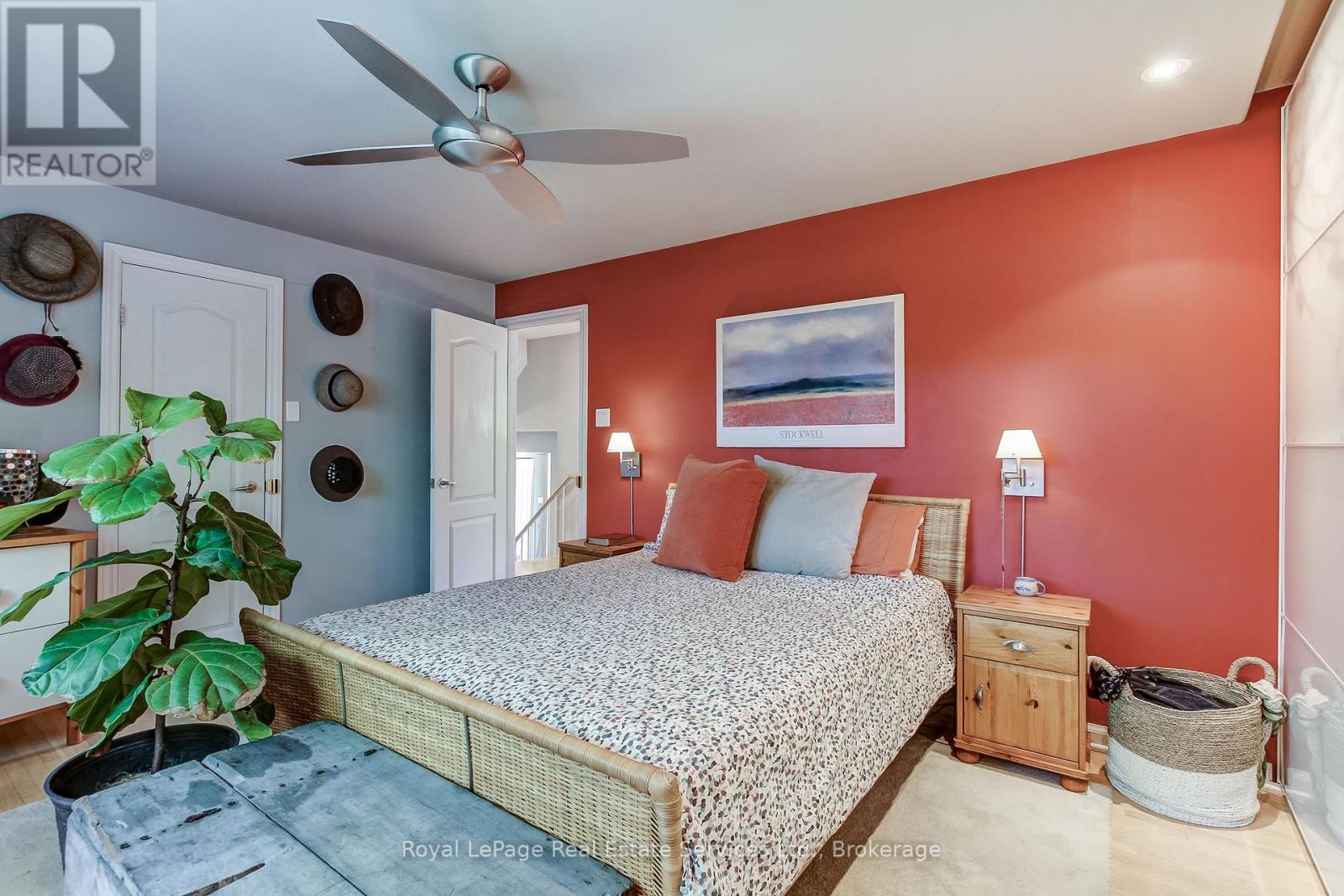 556 TRAFFORD CRESCENT - 20