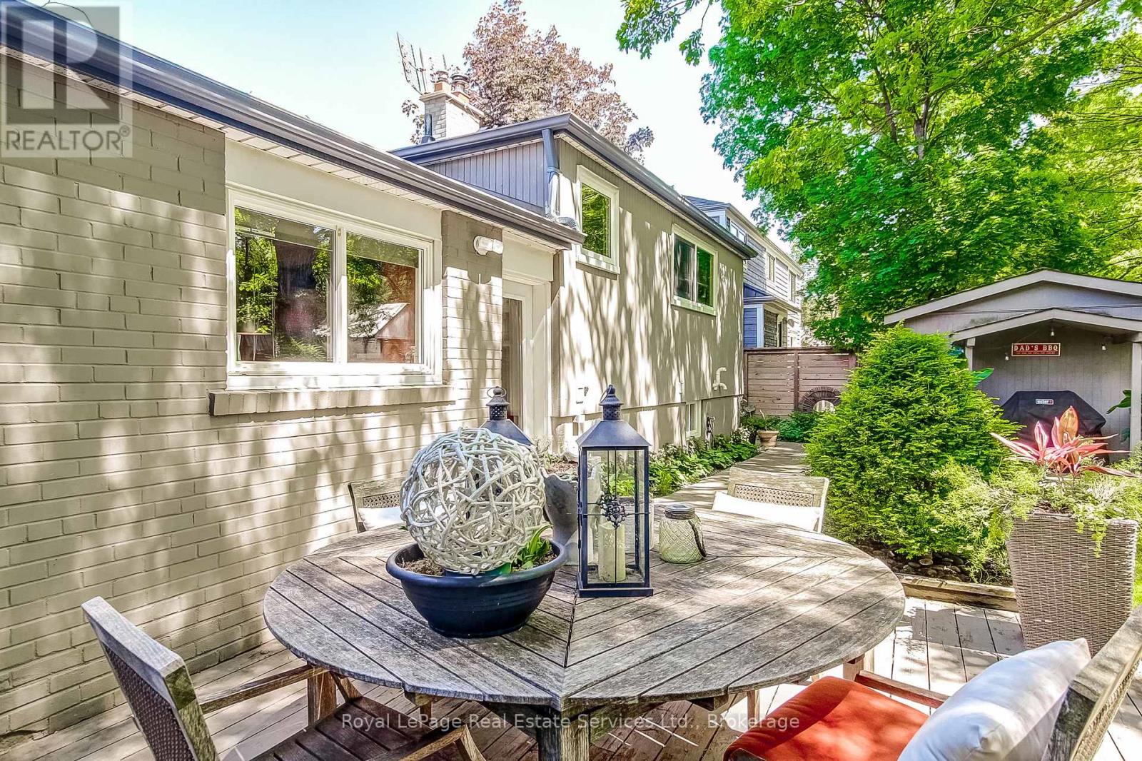 556 TRAFFORD CRESCENT - 37