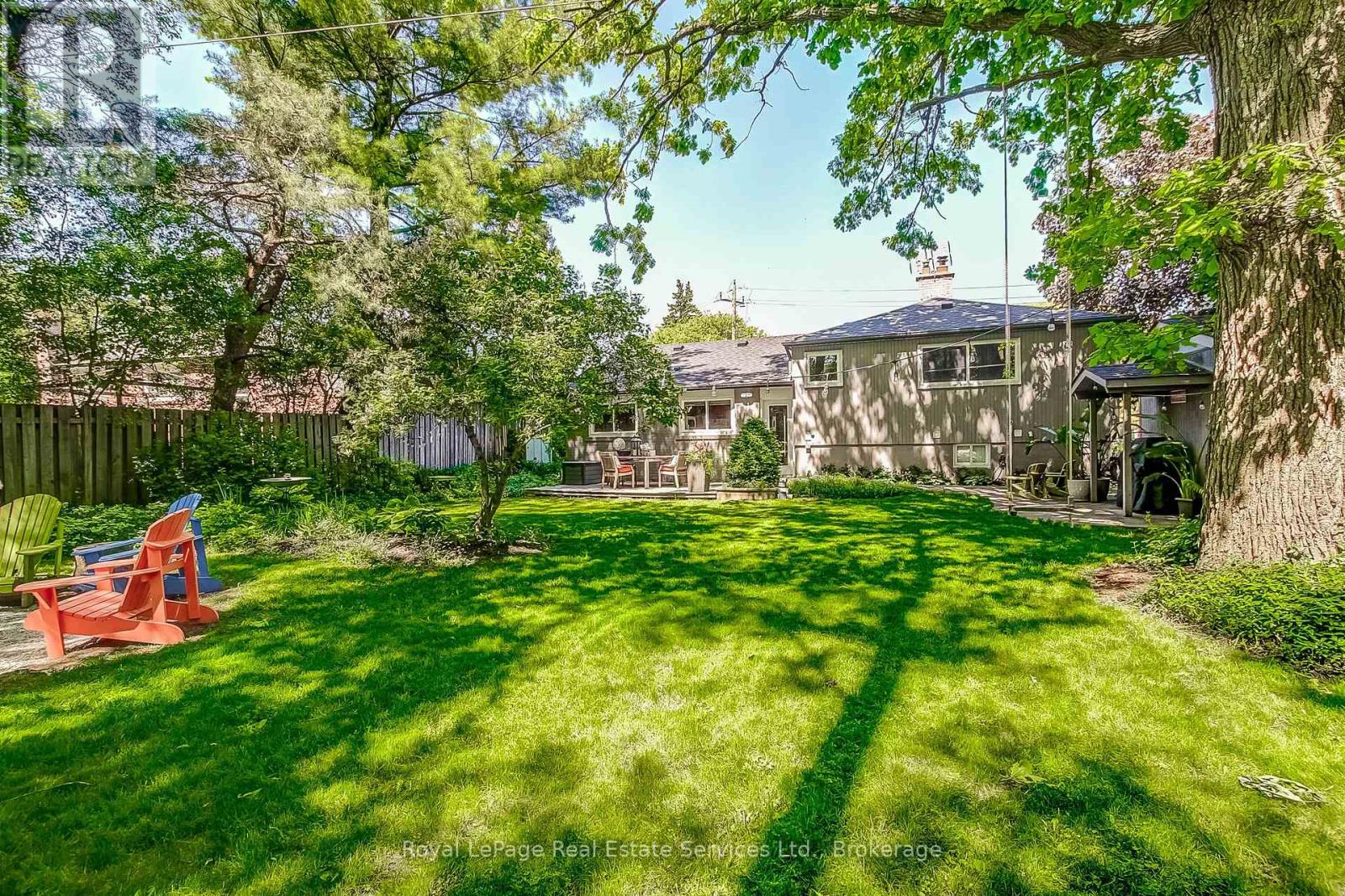 556 TRAFFORD CRESCENT - 43