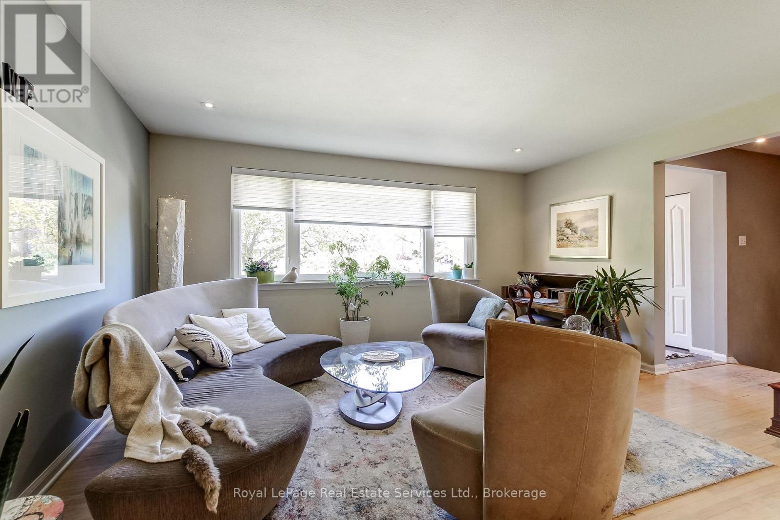 556 TRAFFORD CRESCENT - 8