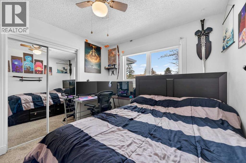5835 28 Avenue NE - 19