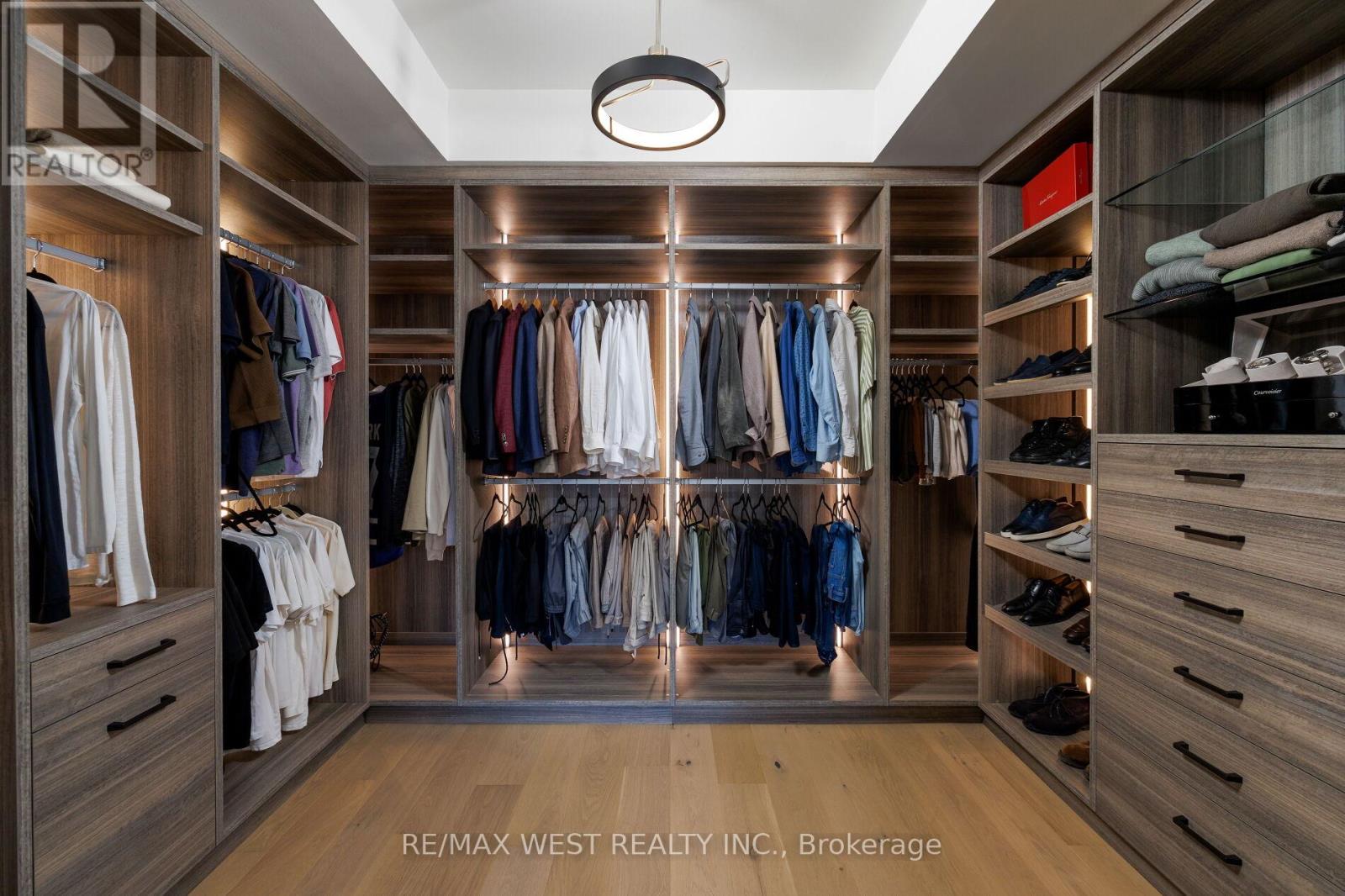 64 THOMPSON AVENUE - Image 26