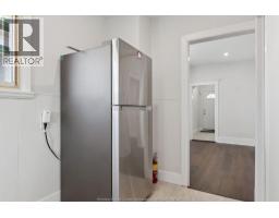 855 Lincoln Unit# Main Floor, Windsor, ON N8Y2G9 Photo 13