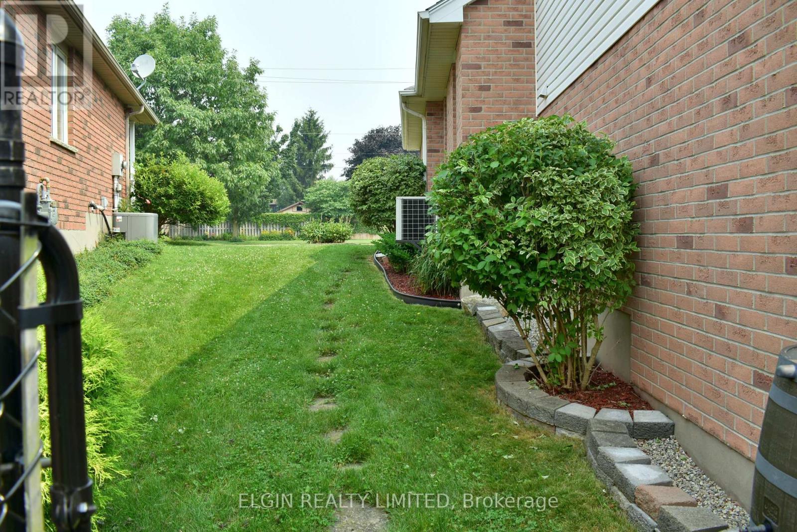 578 WELLINGTON STREET - 31