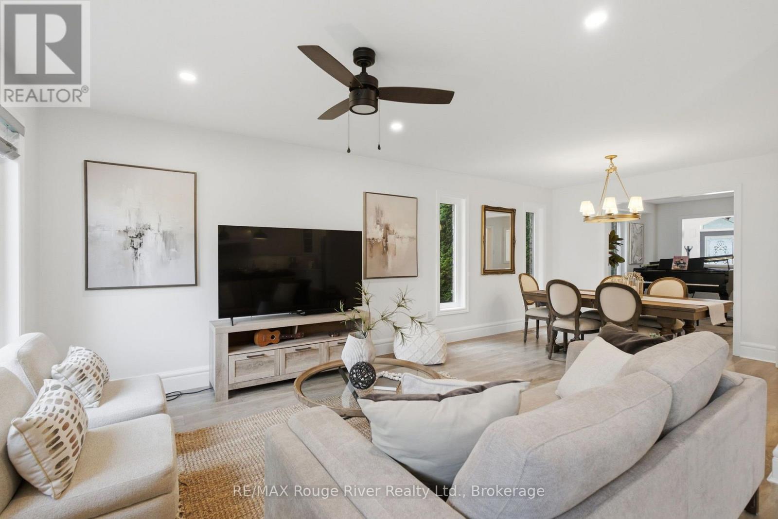 17 FLOREE STREET - Image 11