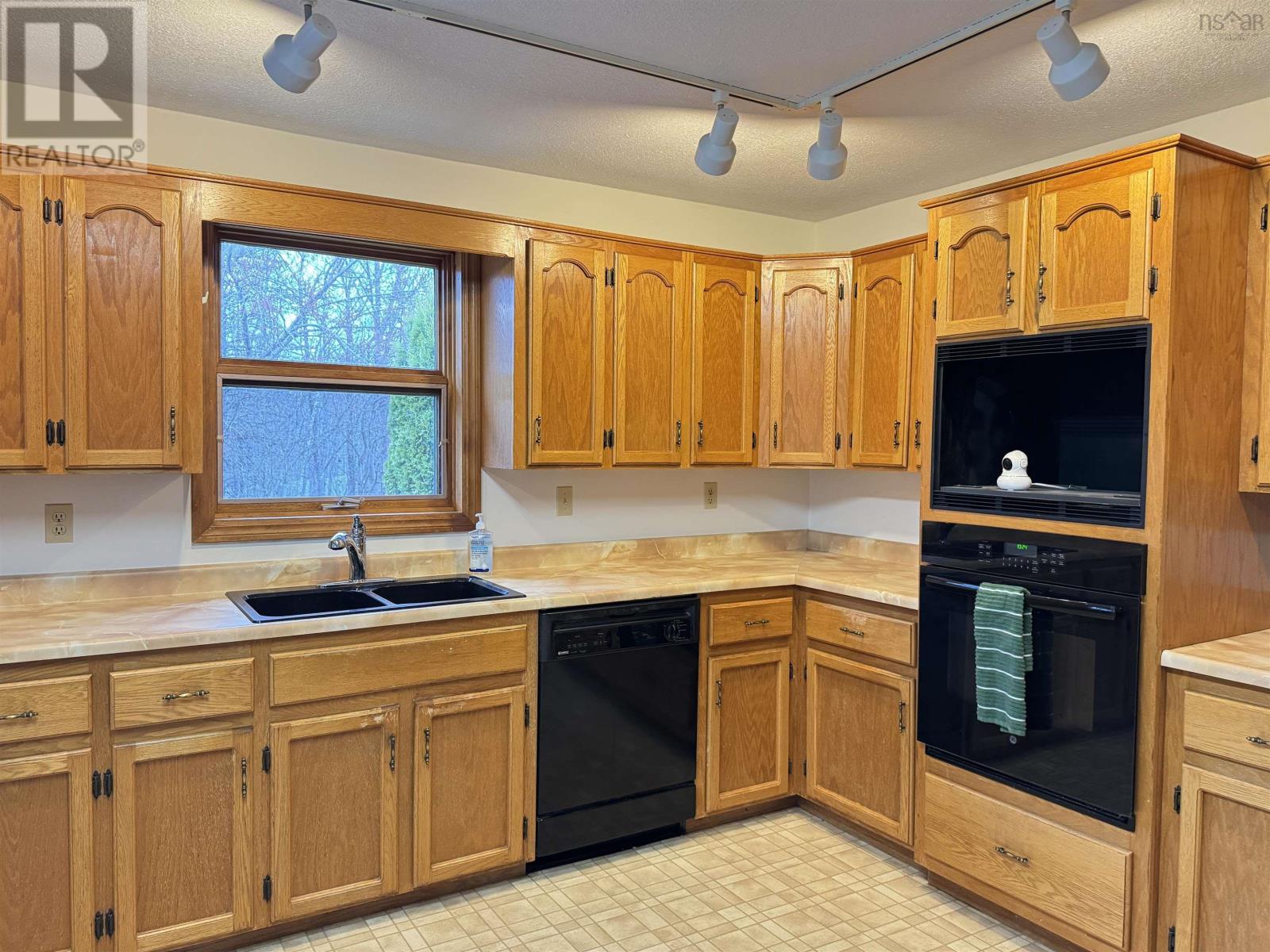 367 East Torbrook Road - 15