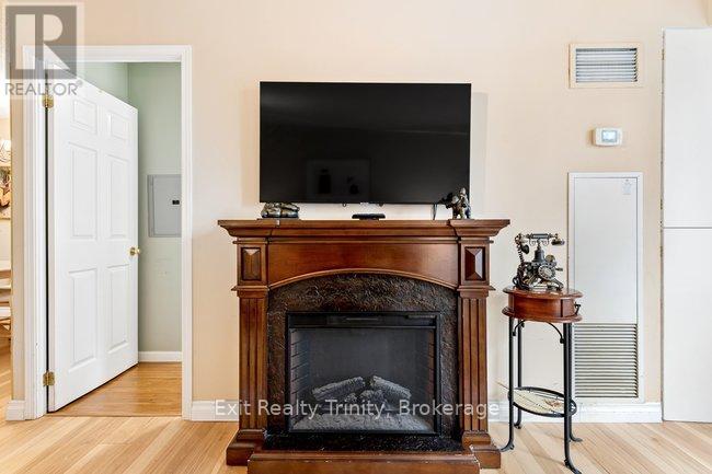#318 23 LORRAINE DRIVE - Image 18