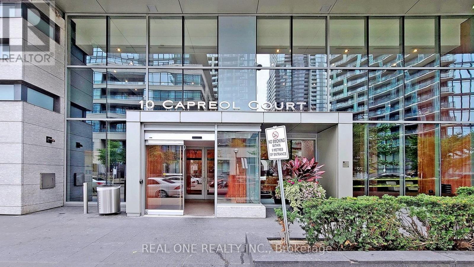 #727 10 CAPREOL COURT - 3