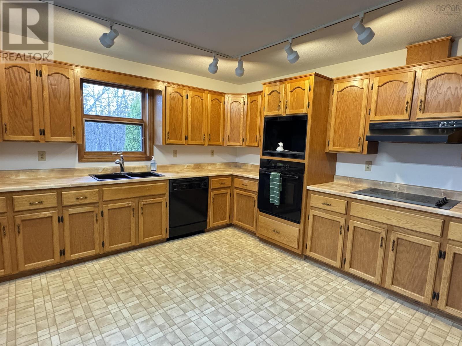 367 East Torbrook Road - 14