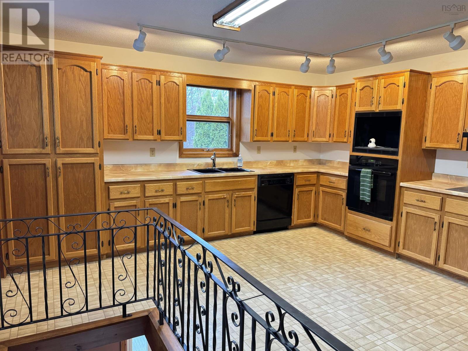 367 East Torbrook Road - 13