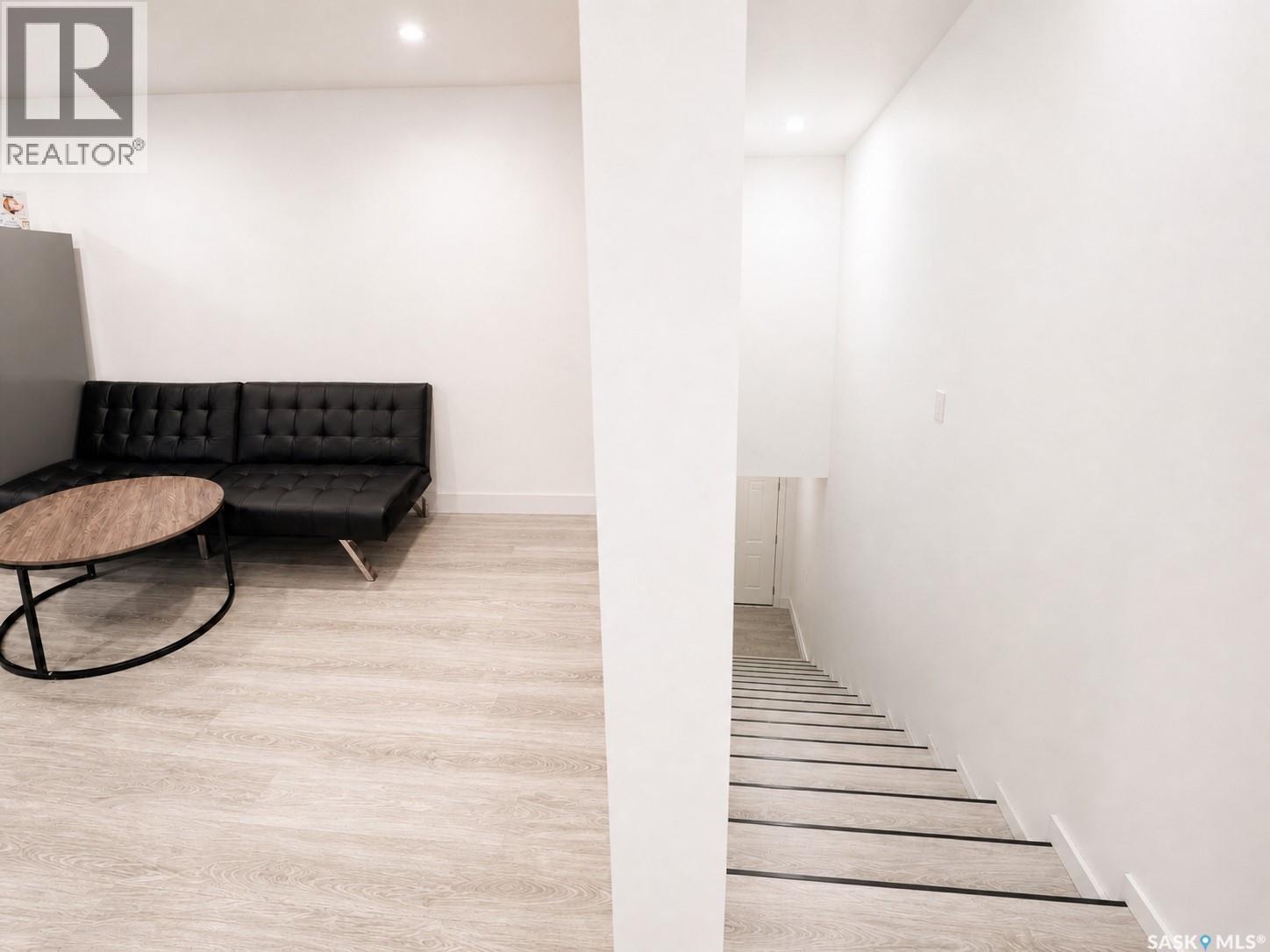1739 Fleet STREET - 31