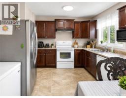2pc Ensuite bath - 1739 Fleet Street, Regina, SK S4N6B4 Photo 16