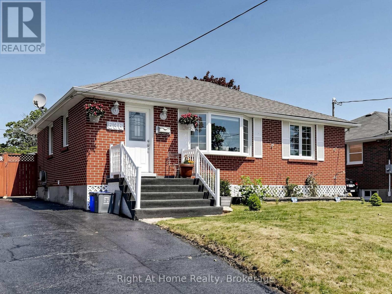 536 BARBARA STREET - 1