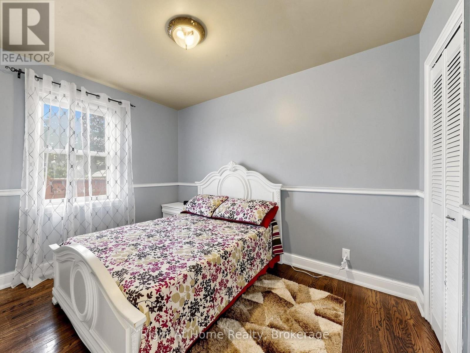 536 BARBARA STREET - 16