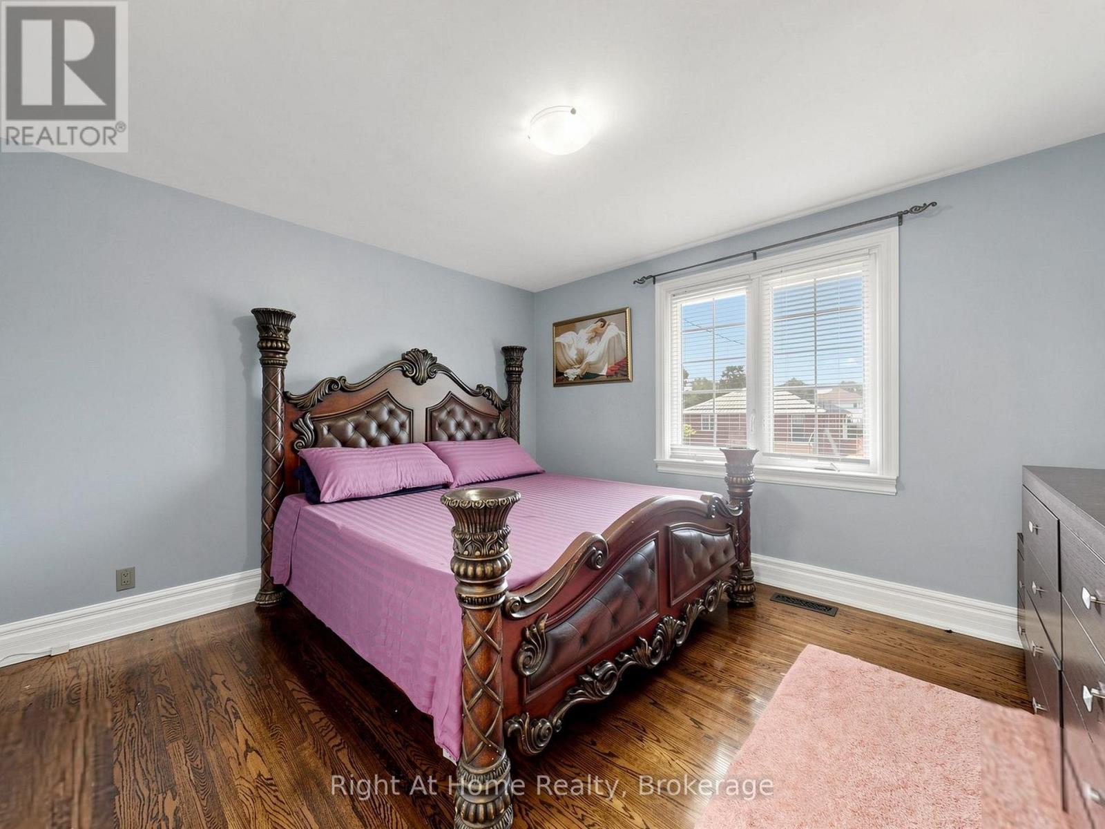 536 BARBARA STREET - 19