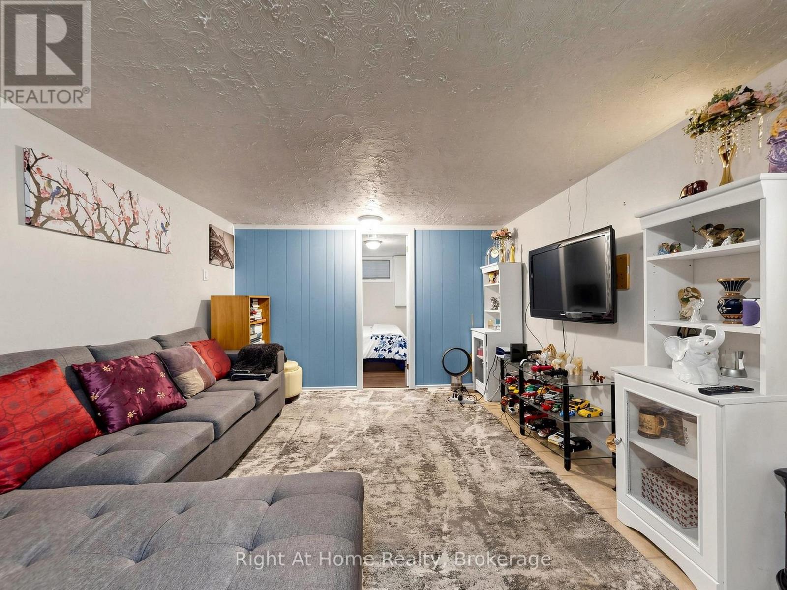 536 BARBARA STREET - 30