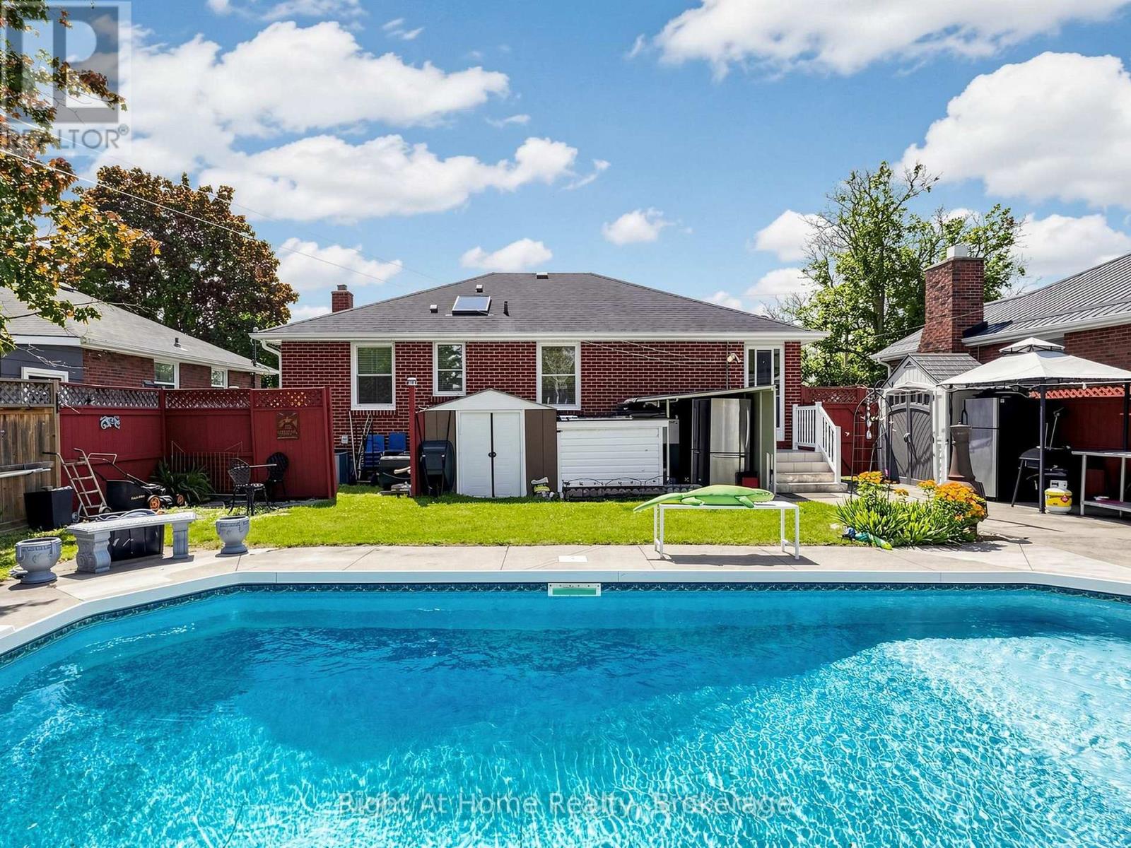 536 BARBARA STREET - 42