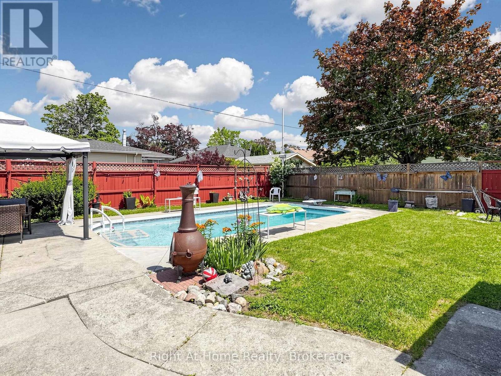 536 BARBARA STREET - 44