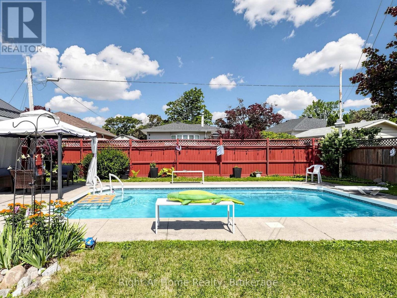 536 BARBARA STREET - 45