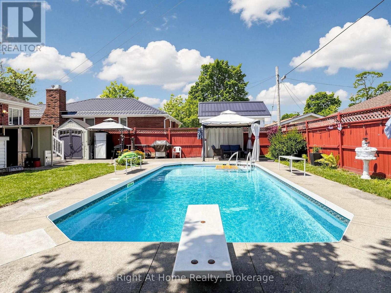 536 BARBARA STREET - 47