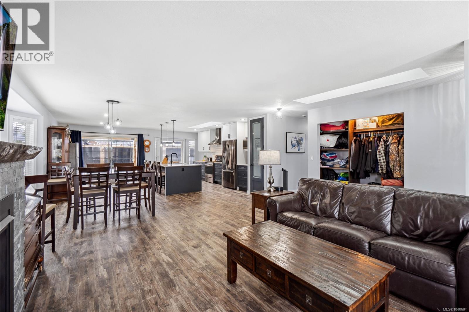 874 Aberdeen Dr - 3