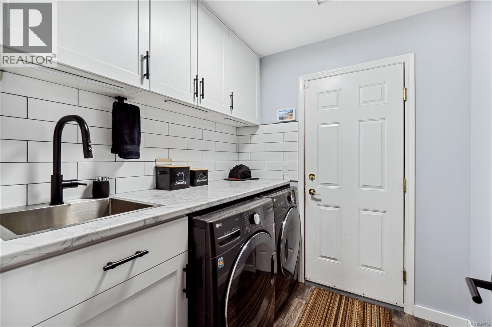 874 Aberdeen Dr - 12