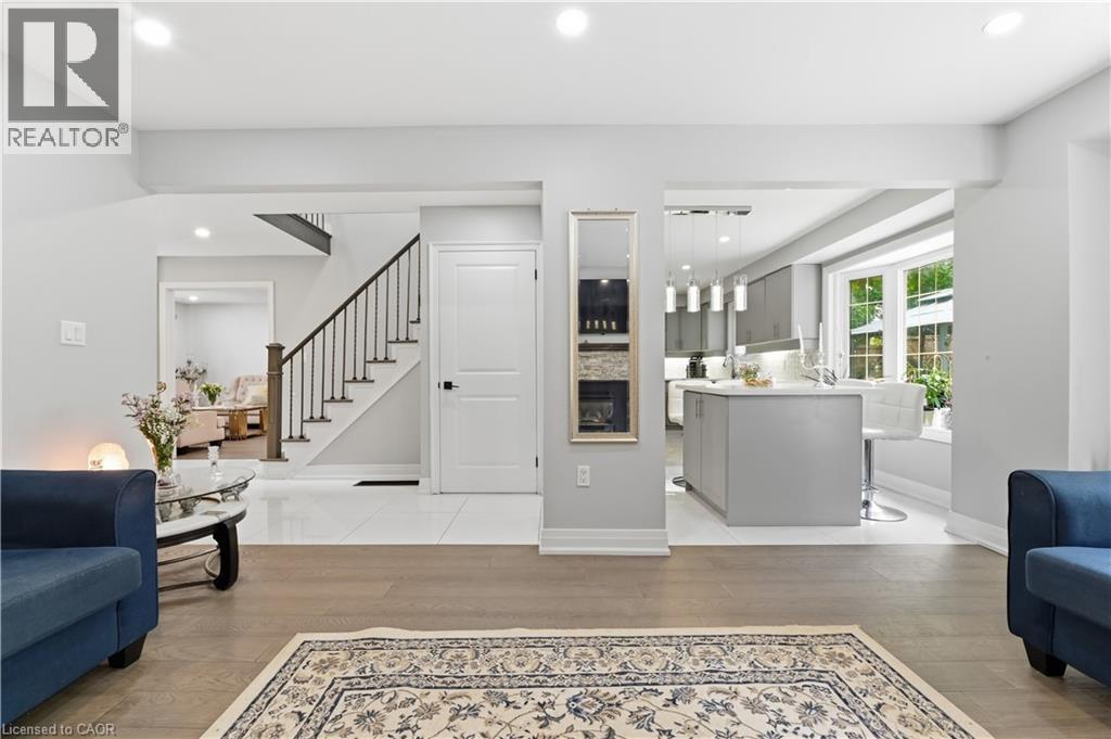 512 HAWTHORNE Crescent - 14