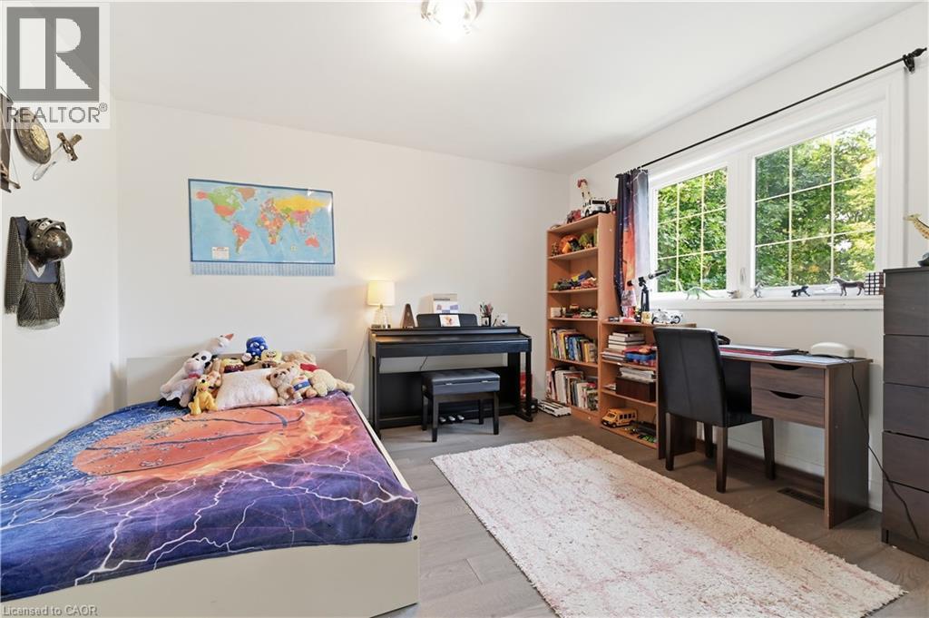 512 HAWTHORNE Crescent - 23