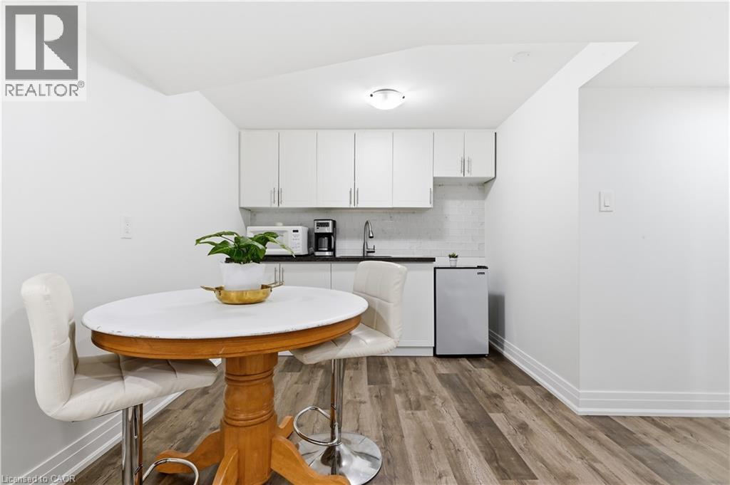 512 HAWTHORNE Crescent - 32