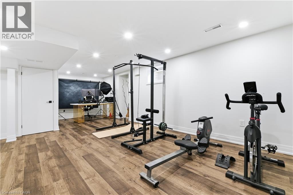 512 HAWTHORNE Crescent - 33