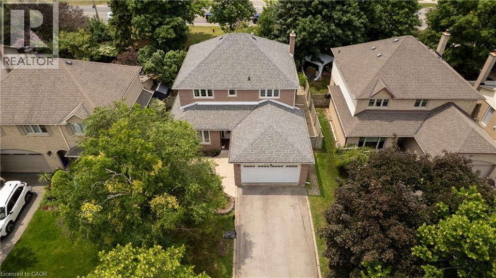 512 HAWTHORNE Crescent - 37