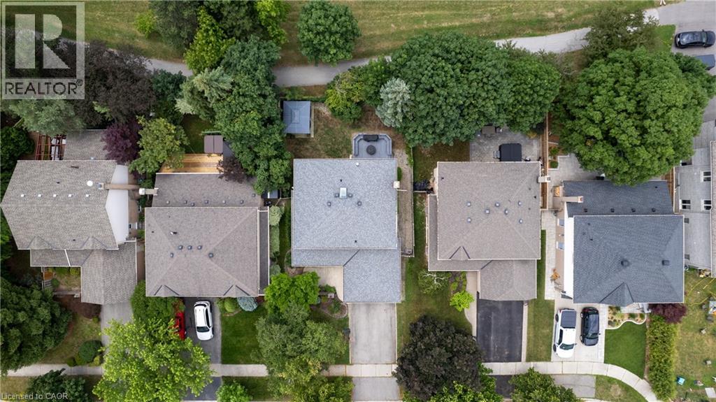 512 HAWTHORNE Crescent - 39