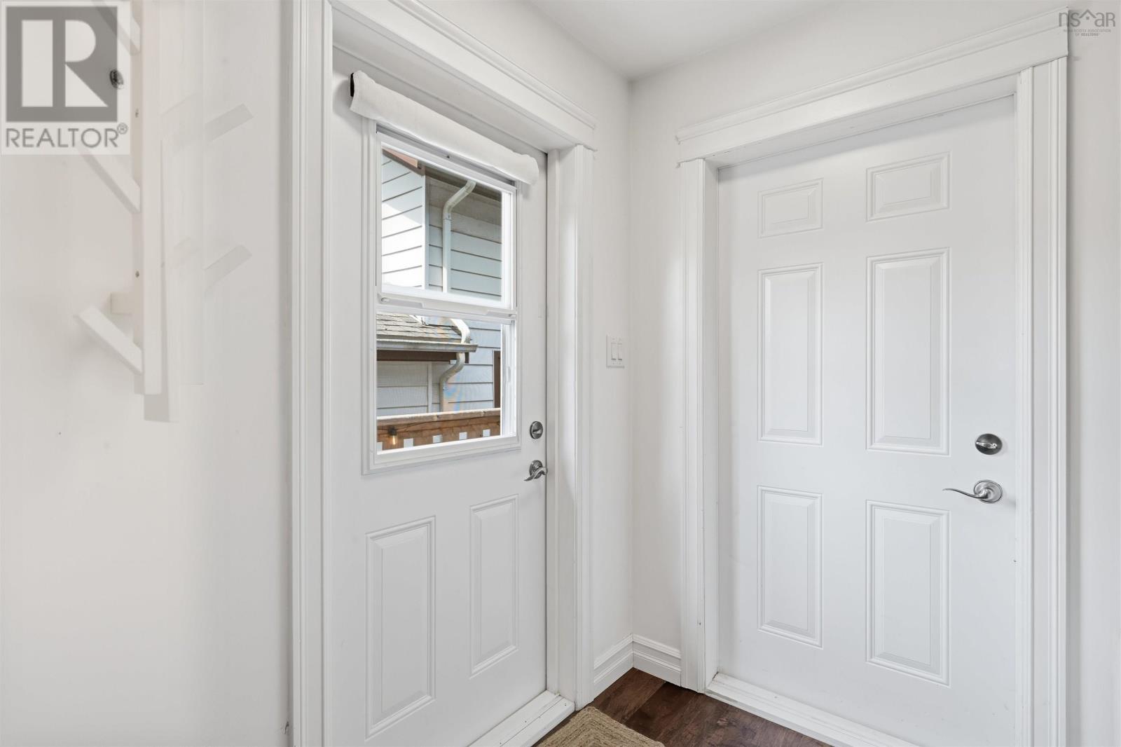 10 Carleton Street - 9