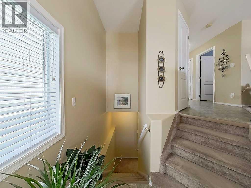 4519 45 Avenue Close Avenue Close - 5