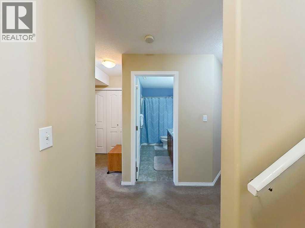 4519 45 Avenue Close Avenue Close - 16
