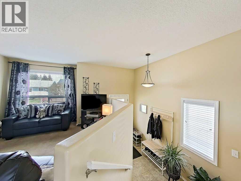 4519 45 Avenue Close Avenue Close - 6