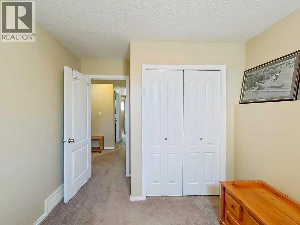 4519 45 Avenue Close Avenue Close - 23