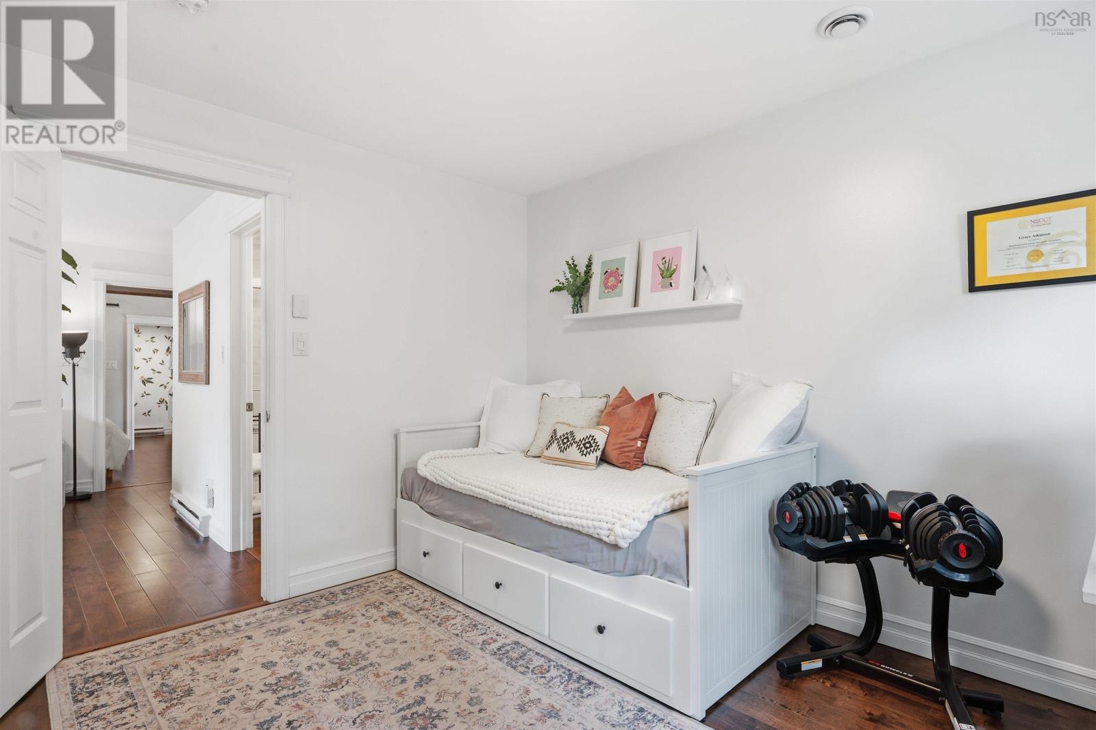 10 Carleton Street - 31