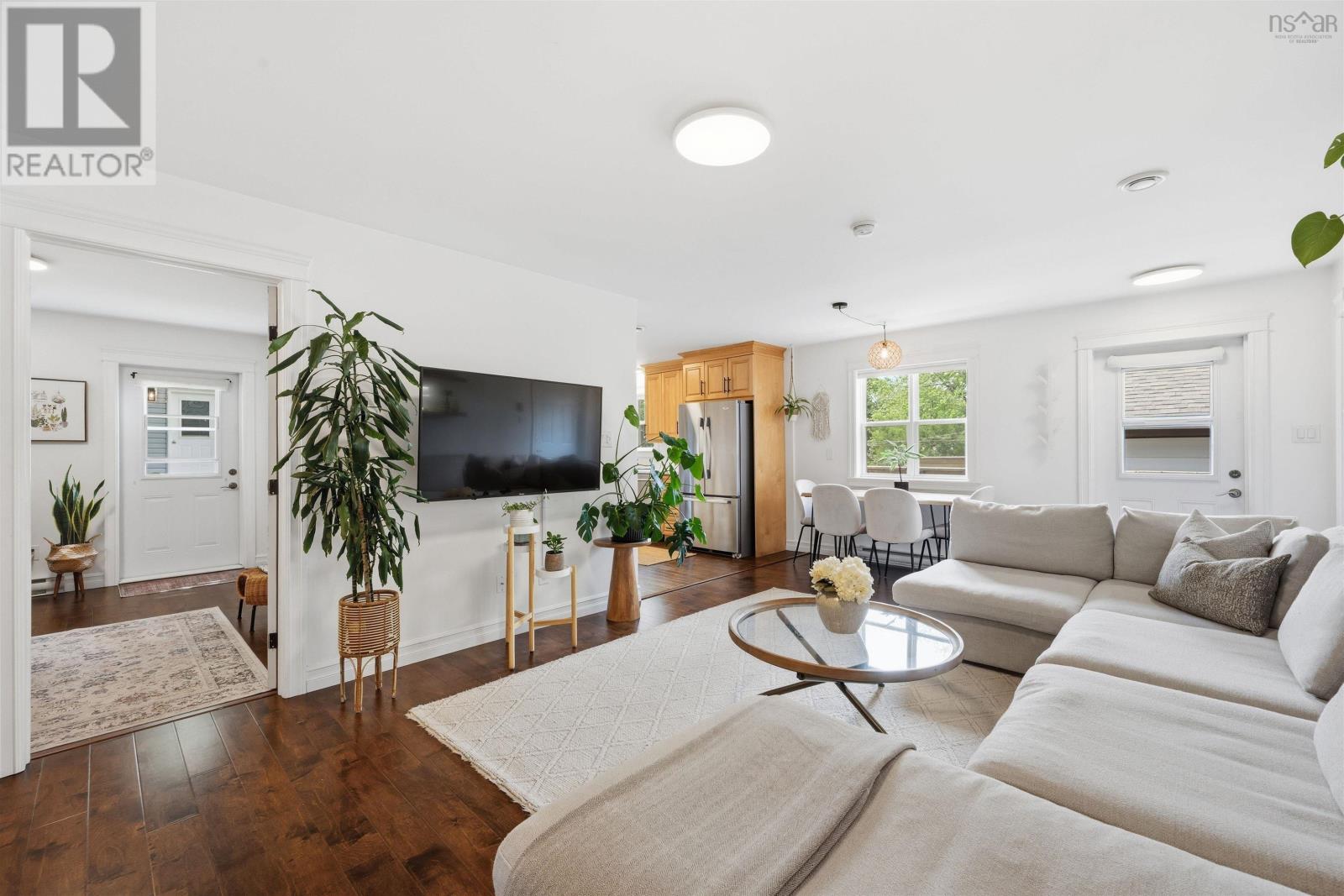 10 Carleton Street - 5