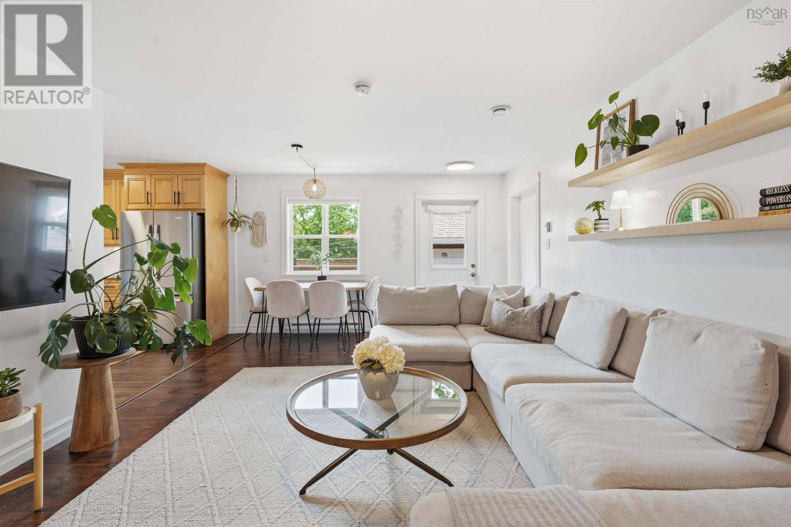 10 Carleton Street - 4