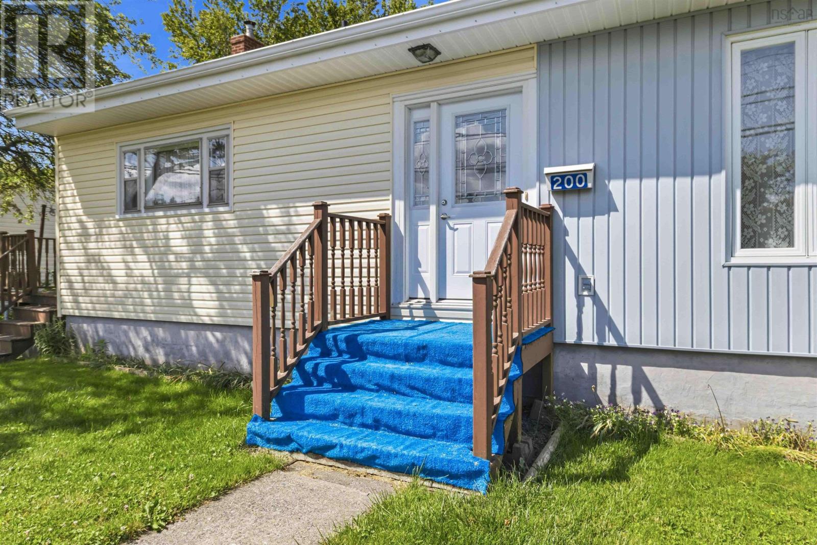 200 Caledonia Road - 3