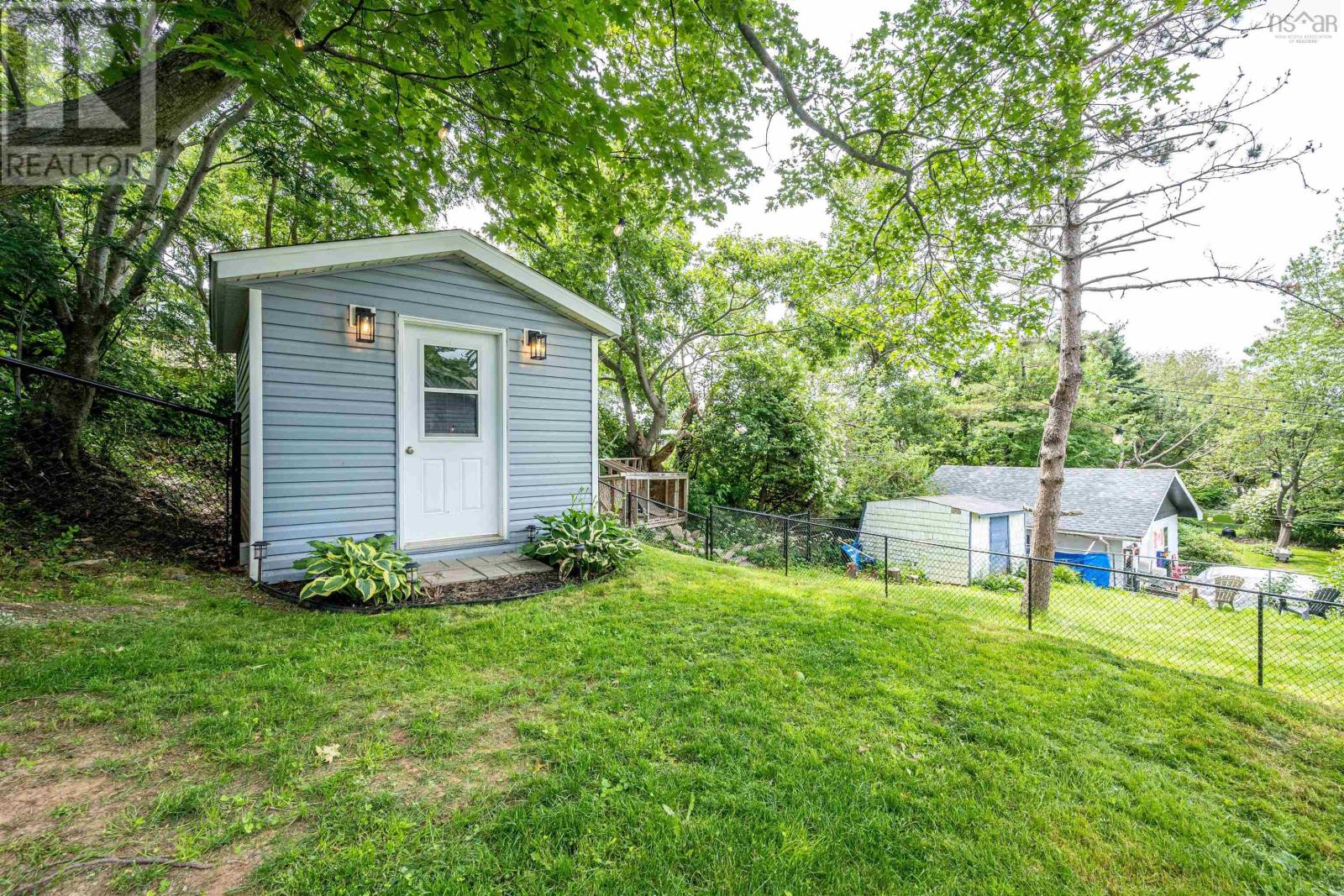 10 Carleton Street - 45