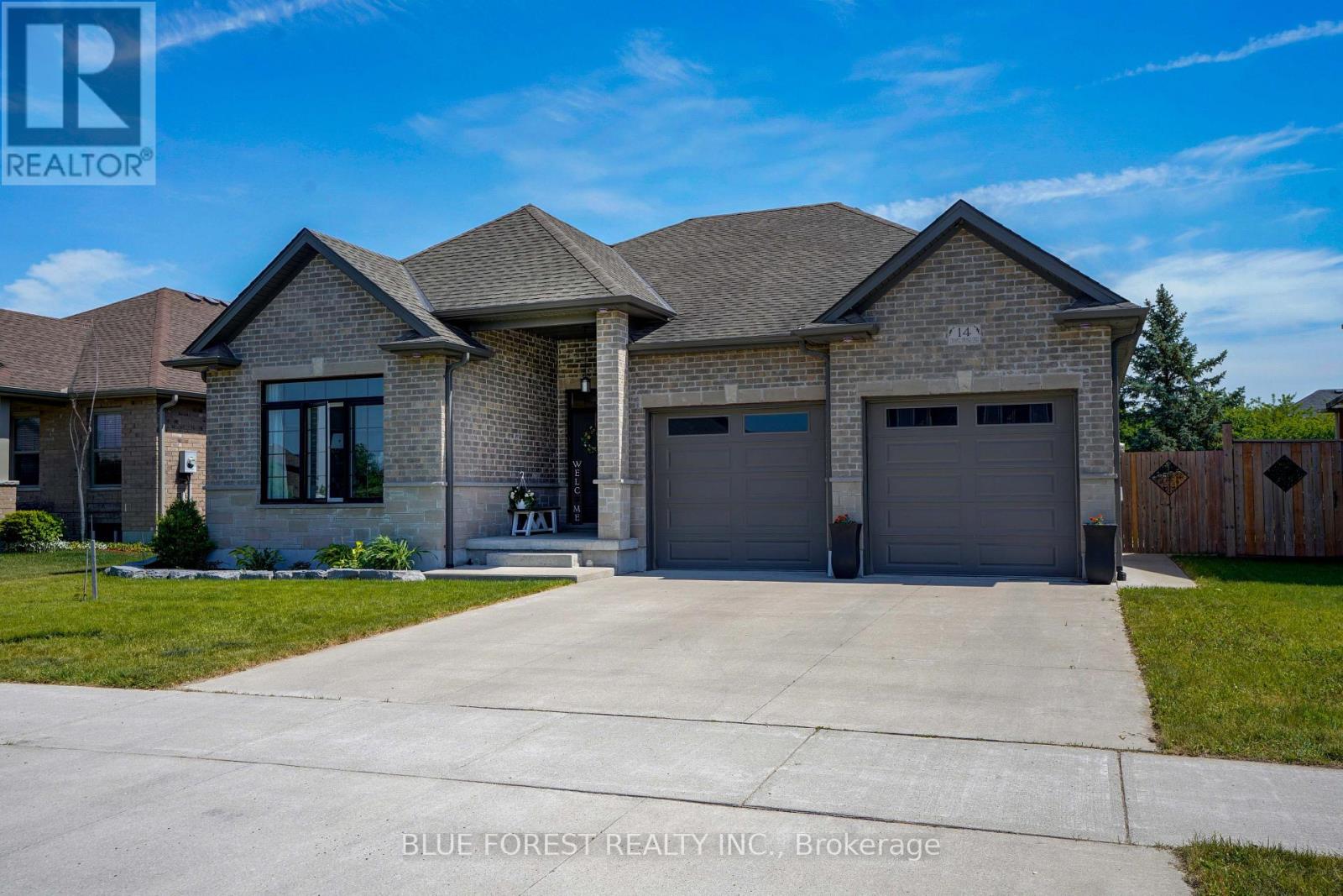 14 THAMES SPRINGS CRESCENT - 1