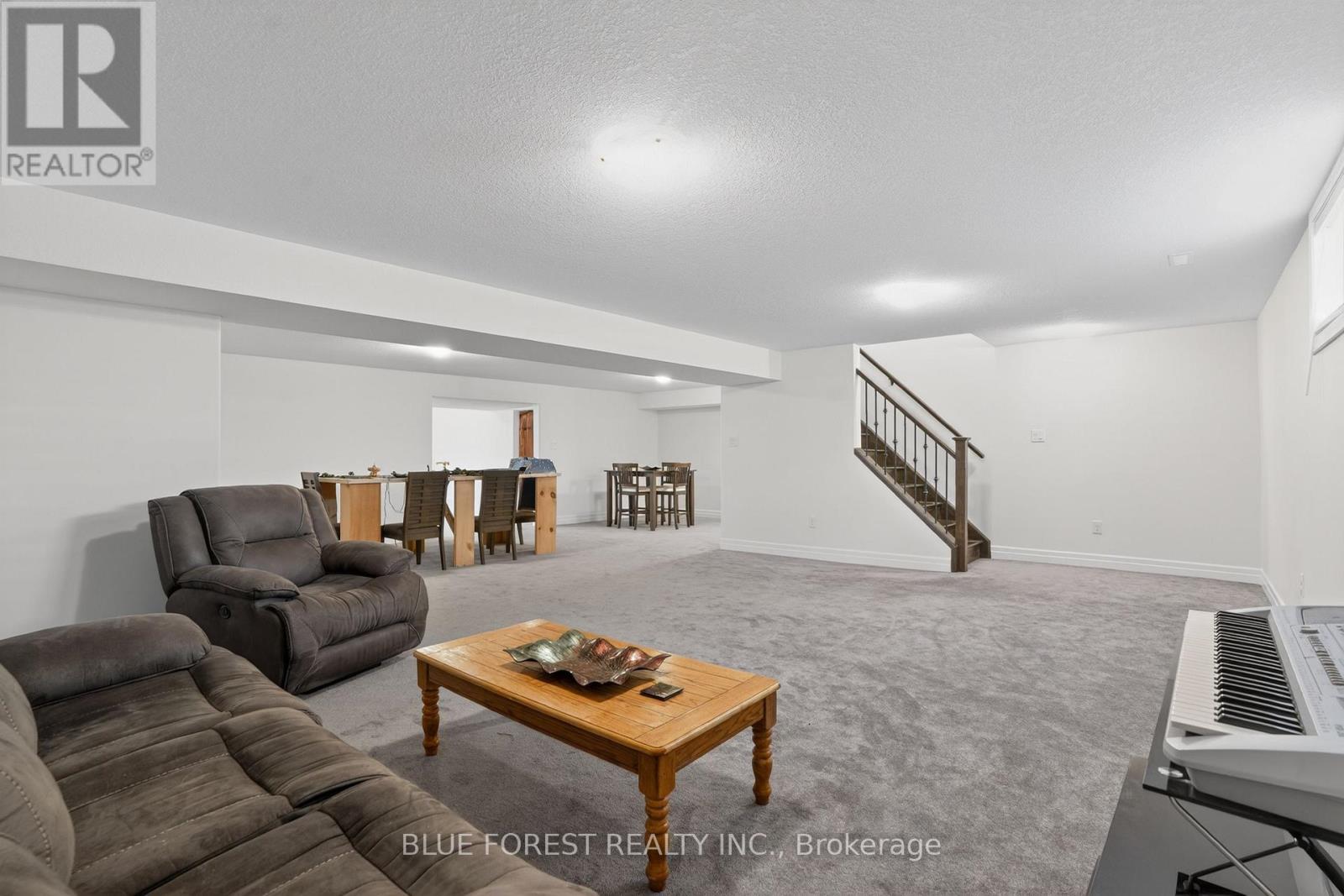 14 THAMES SPRINGS CRESCENT - 34