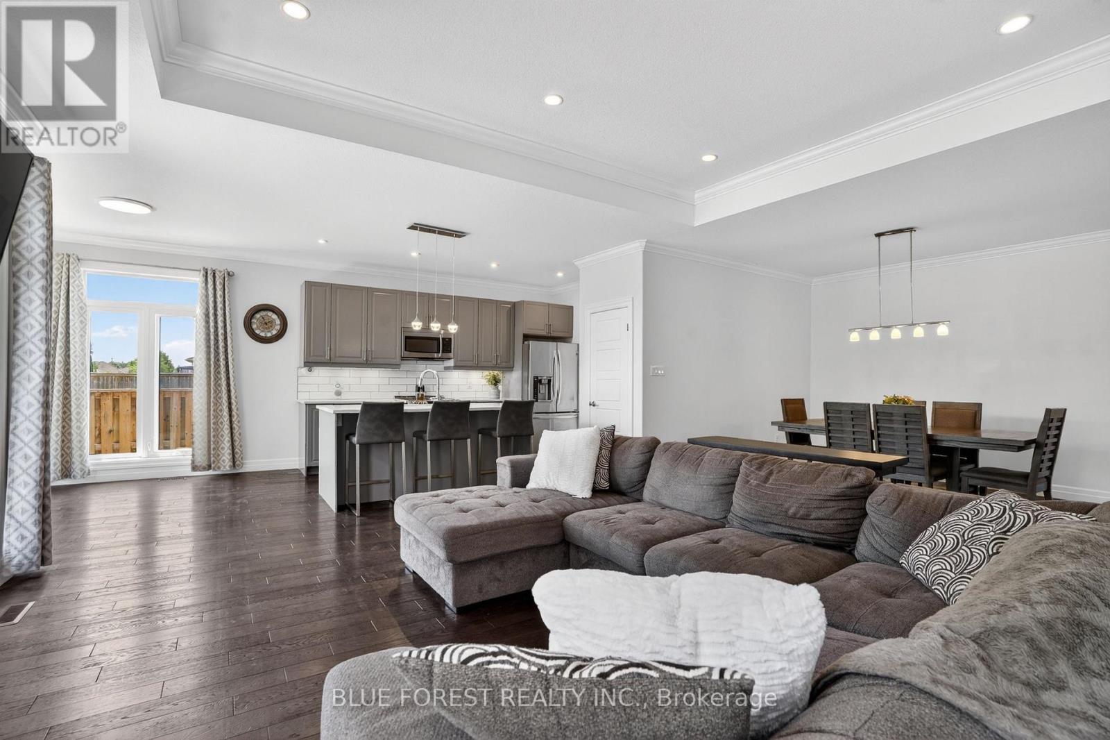 14 THAMES SPRINGS CRESCENT - 8